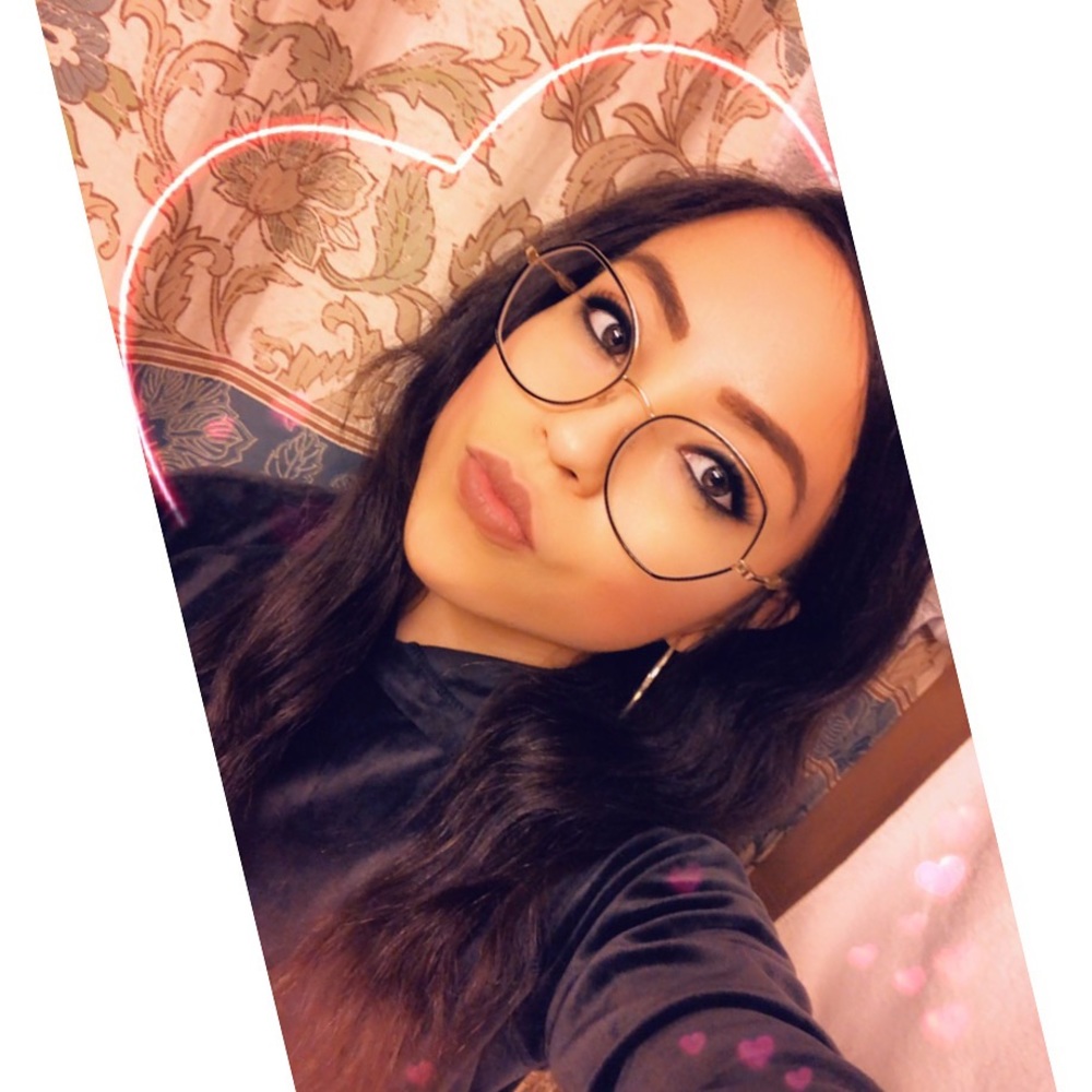 Meet your Posher, Gisela